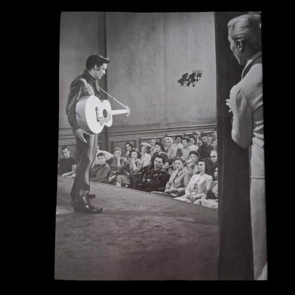 Vintage Elvis Collectibles: Cookbook, VHS, Book & Magazine King of Rock n Roll - Picture 11 of 16